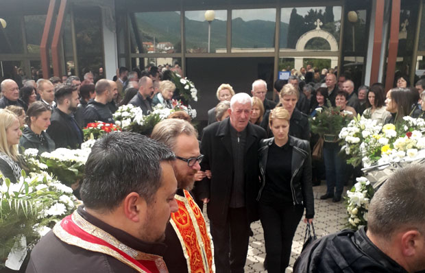 Требиње се опростило од трагично настрадалог младожење: И небо је плакало за Марком